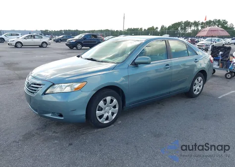2007 Toyota Camry Le z USA, uszkodzony, nr VIN 4T1BE46K17U608070